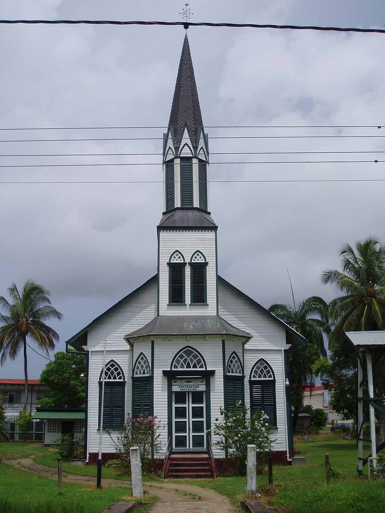 Die mährisch-protestantische Vredeskerk (Friedenskirche) in Nickerie, Suriname